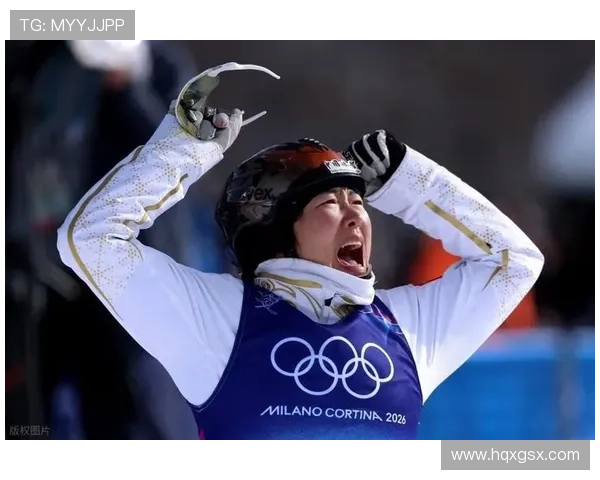 徐梦桃两连冠 创历史第一人 中国队祝贺